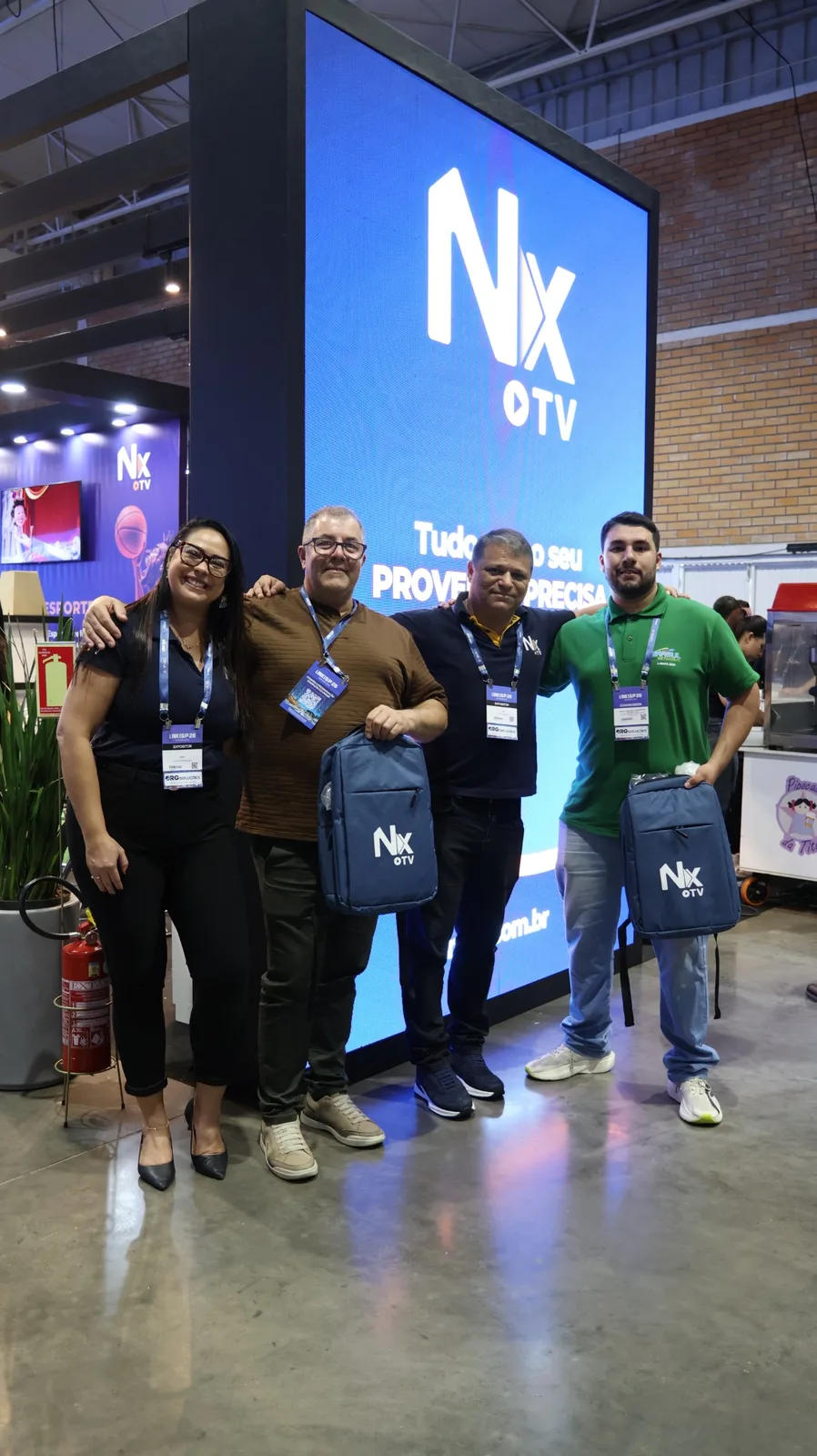 Encontro da equipe NXTV com visitantes